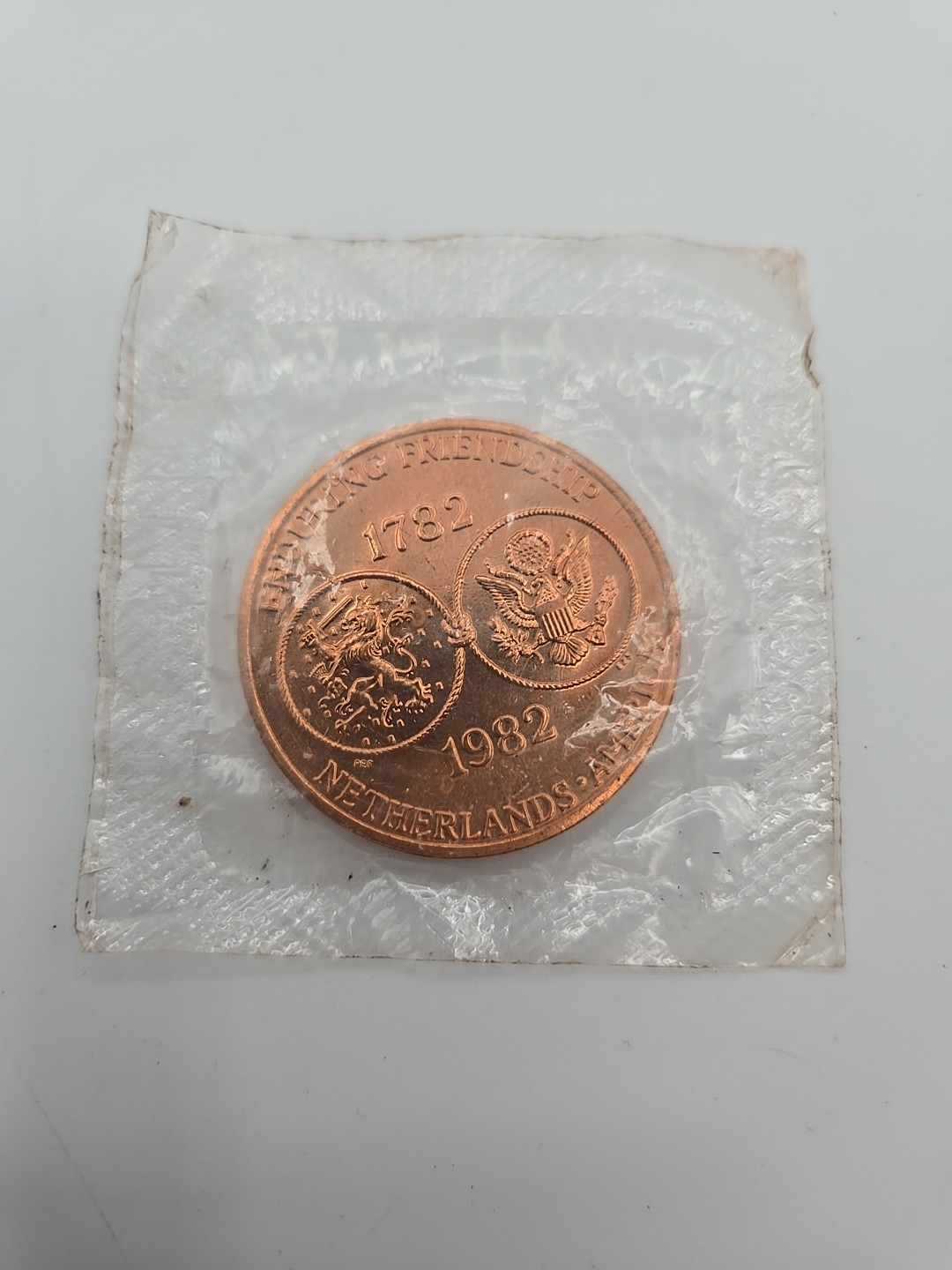U.S. MINT Enduring Frendship w/ Netherlands 1782-1982 Bronze Medal ( Sealed )