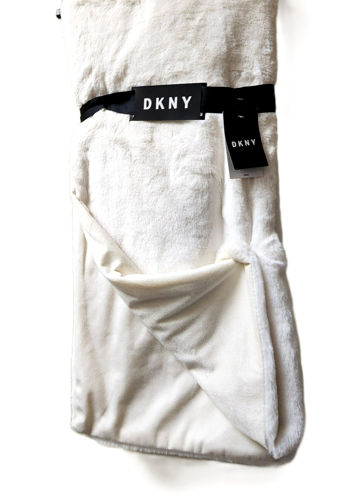 NEW DKNY WHITE BONE POLYESTER FAUX FUR SUPER SOFT THROW BLANKET