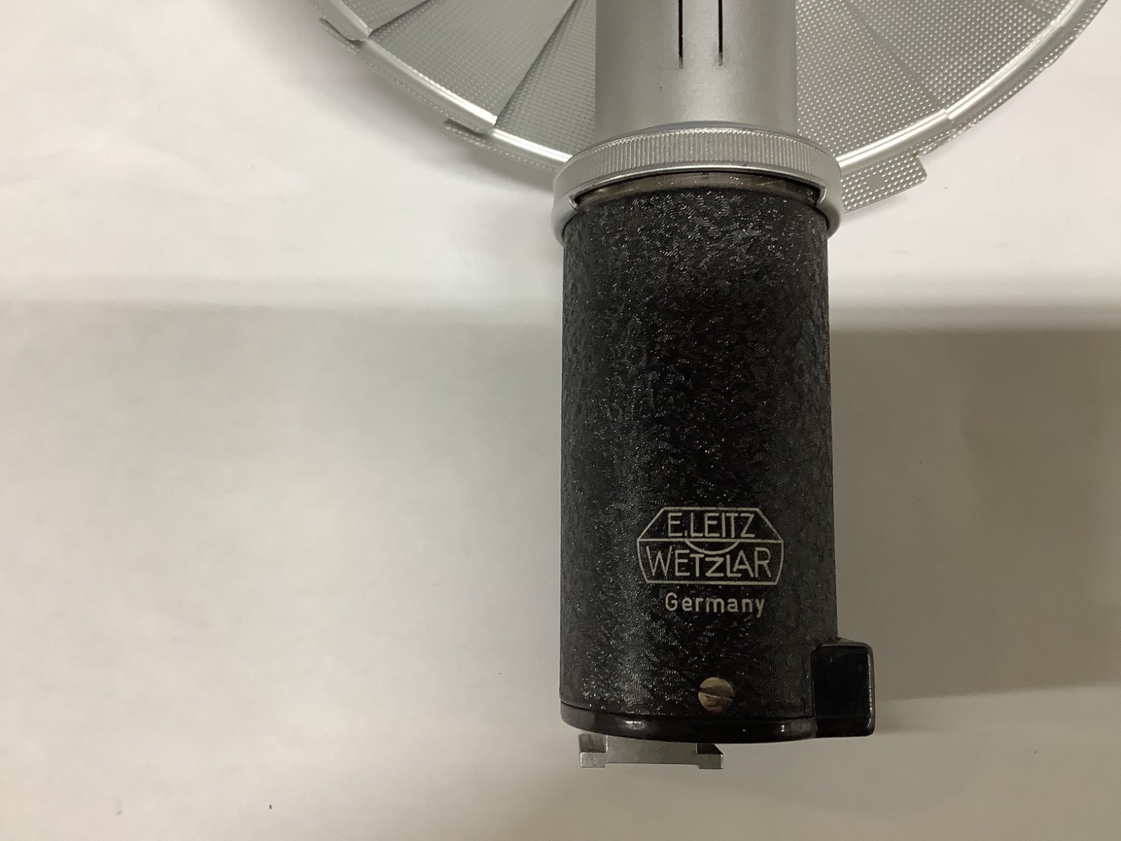 E. Leitz Wetzlar Flash Fan W/ Reflector Excellent Plus