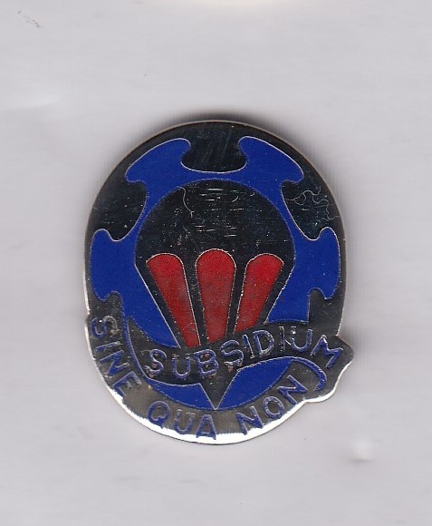 US Army 82nd Support Bn Airborne Supply Quartermaster QM crest DUI badge D-22