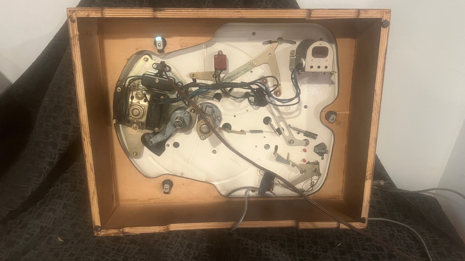 Garrard 4hf turntable MOTOR IS WORKING!