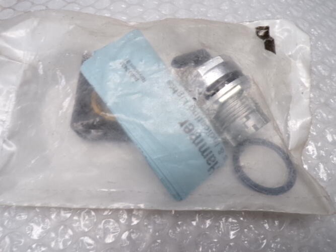 CUTLER HAMMER EM22XG61 SER.B1 SELECTOR SWITCH KNOB NSMP