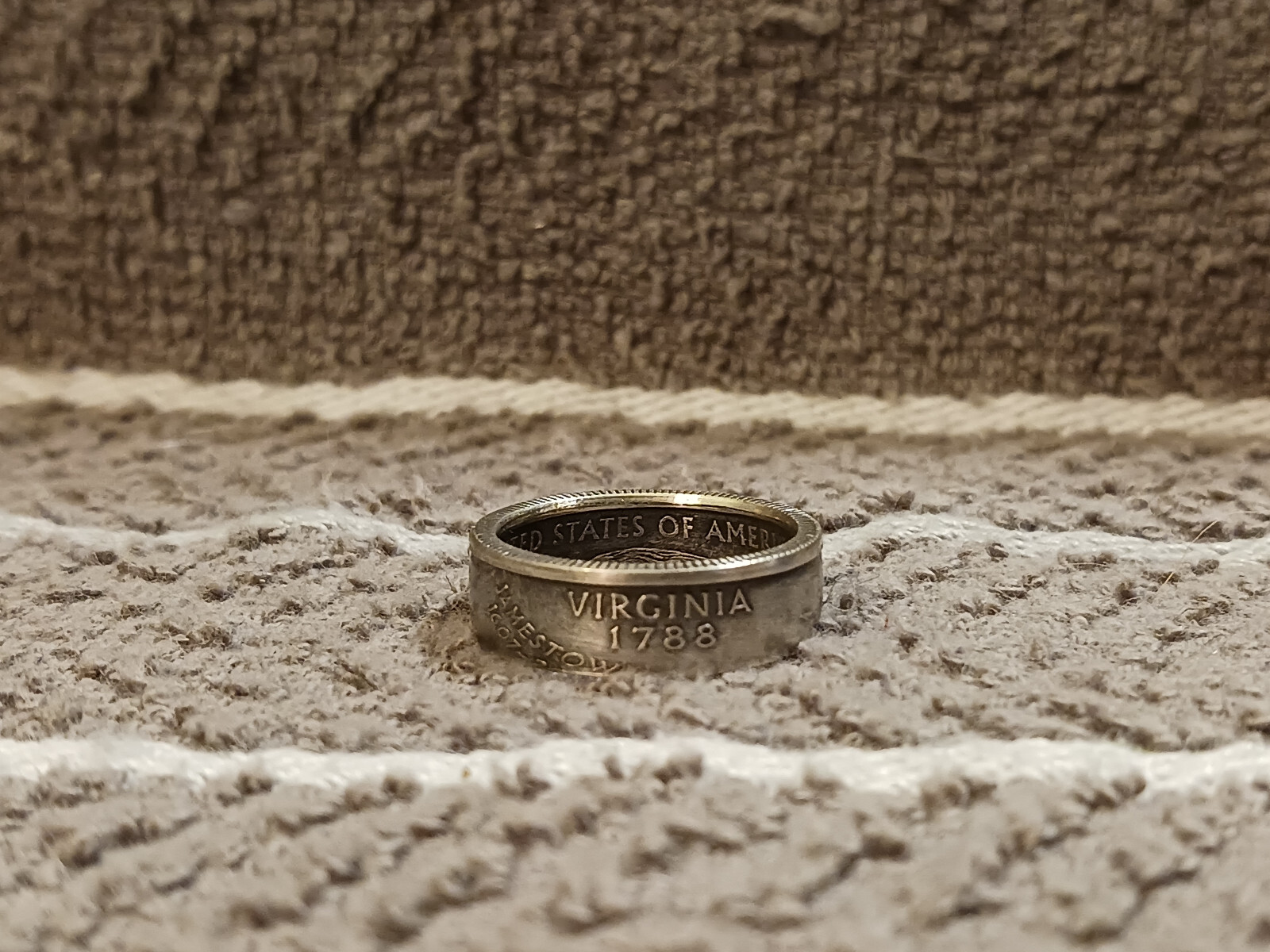 Virginia Handcrafted   90% Silver Washington Quarters coin ring, 2000,  size 8