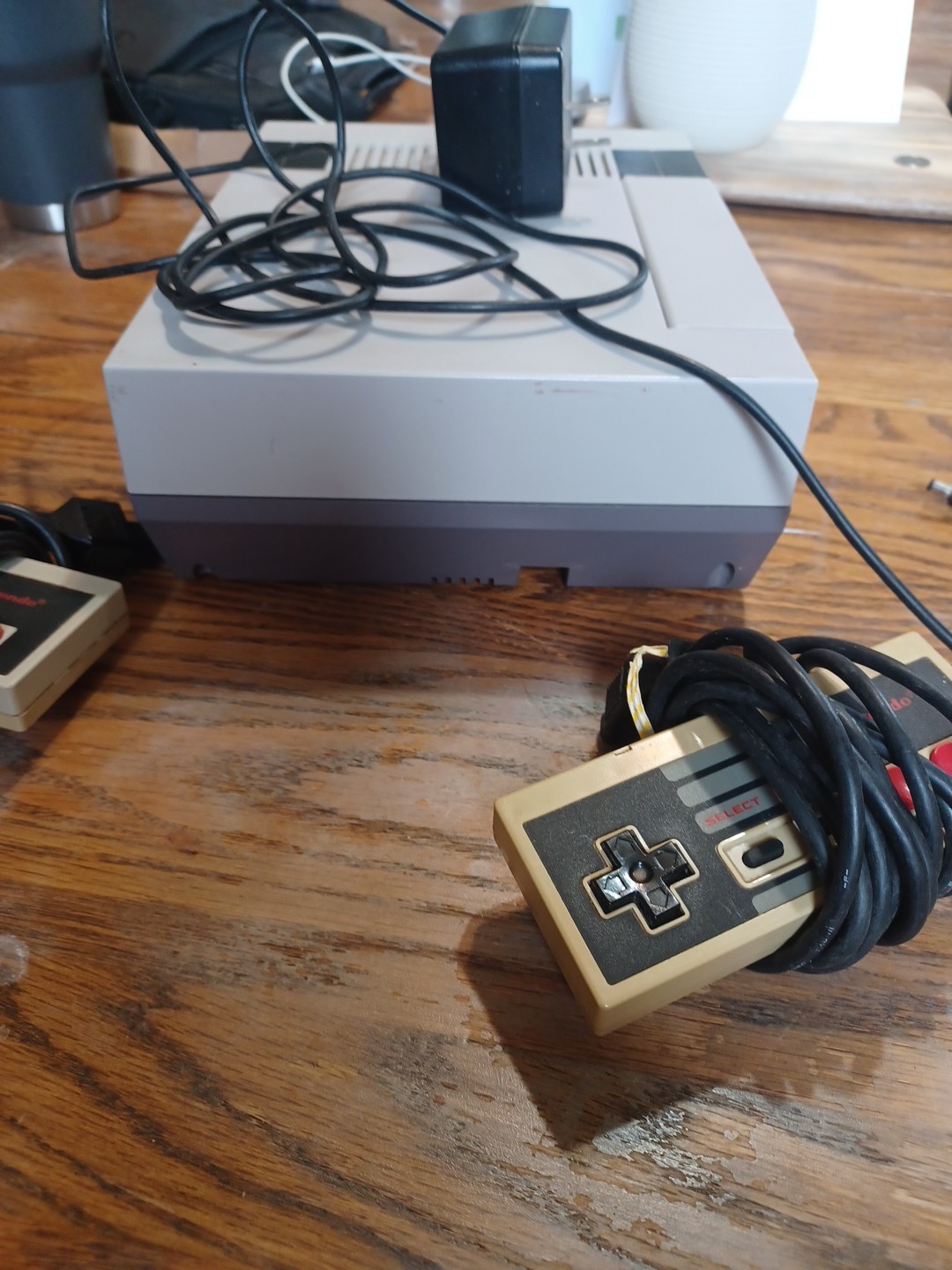 Nintendo NES System, Two Controllers, Power Supply (Works)