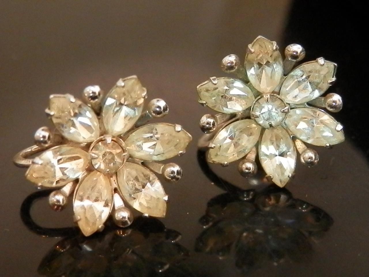 A&Z Signed Vintage 40's Sterling Rhinestone Ice Flower Screw Earrings 559JL8