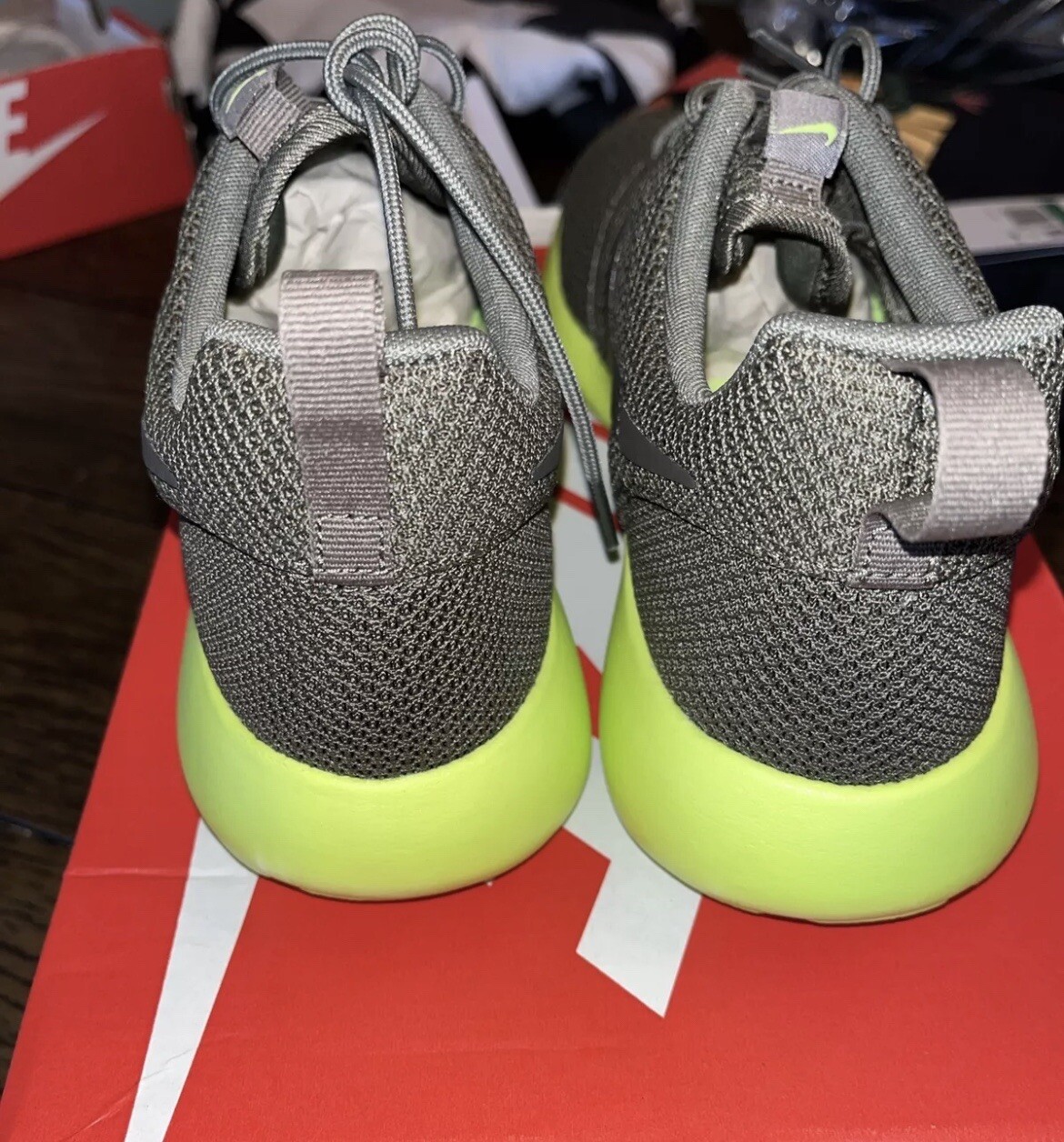 Nike Roshe One Shoes Bamboo Turf Green Deep Volt 511881-307 Men's sizes New