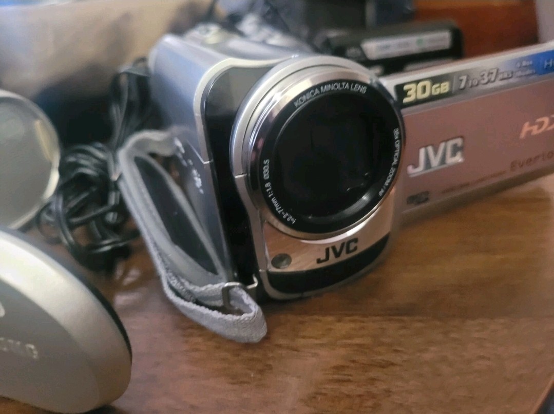 TEN Portable Handheld Camcorders In (Excellent Condition) w/ cords and case