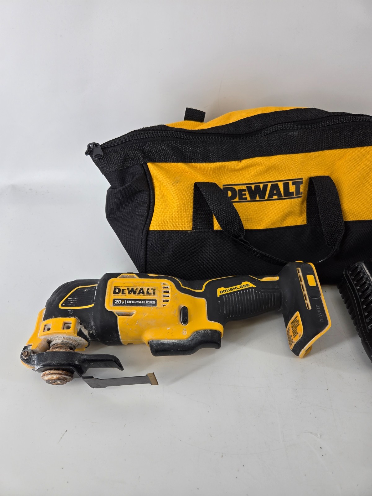 DEWALT DCS354 Cordless Oscillating Multi-Tool with 3Ah Battery & Charger