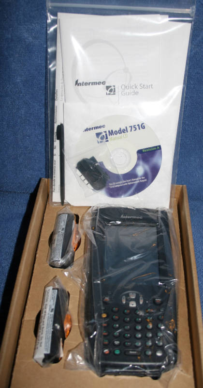 NIB Intermec 741G7200EB16S000 Barcode Scanner + Battery
