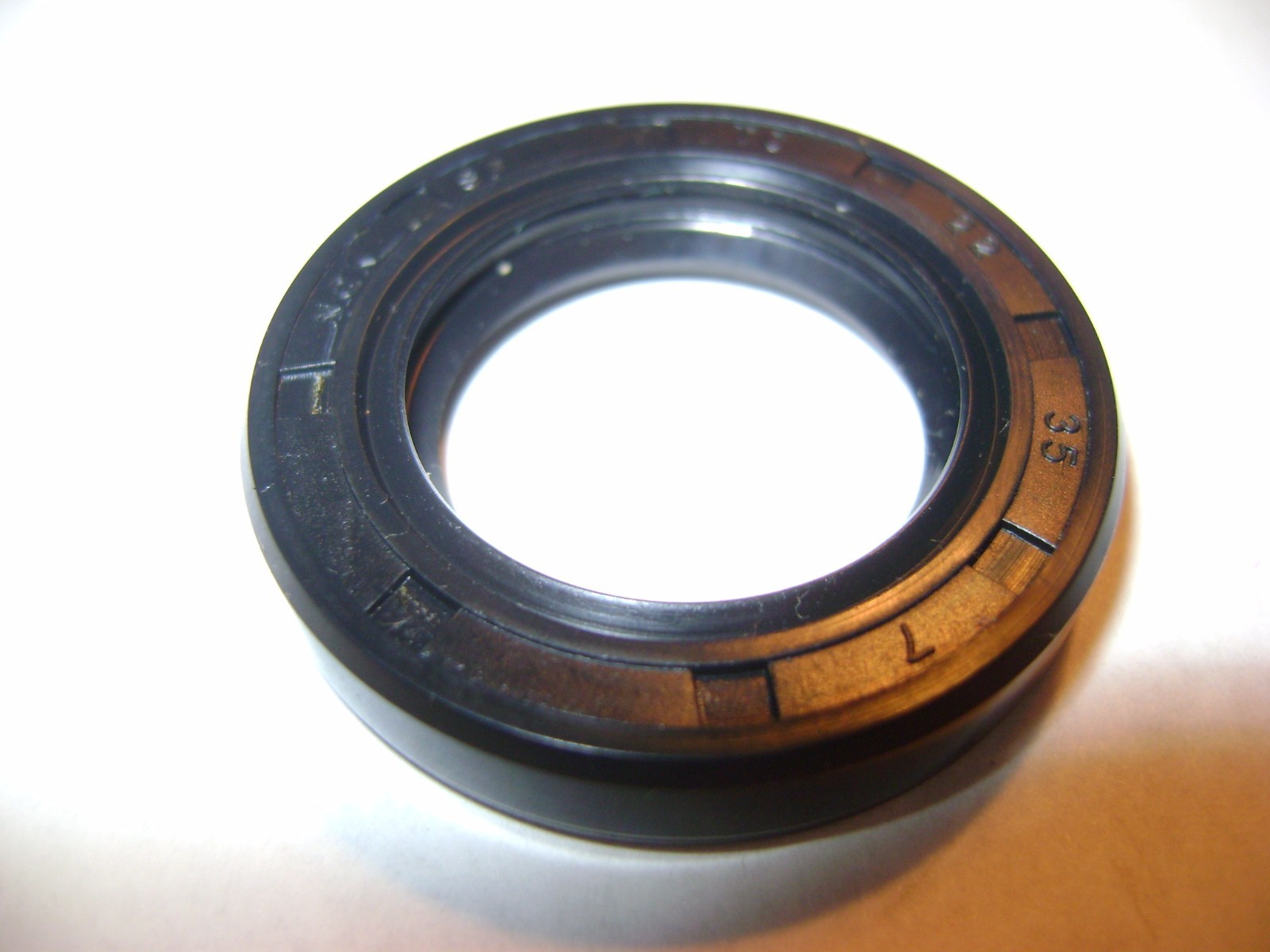 NEW TC 22X35X7 DOUBLE LIPS METRIC OIL / DUST SEAL 22mm X 35mm X 7mm AB303508