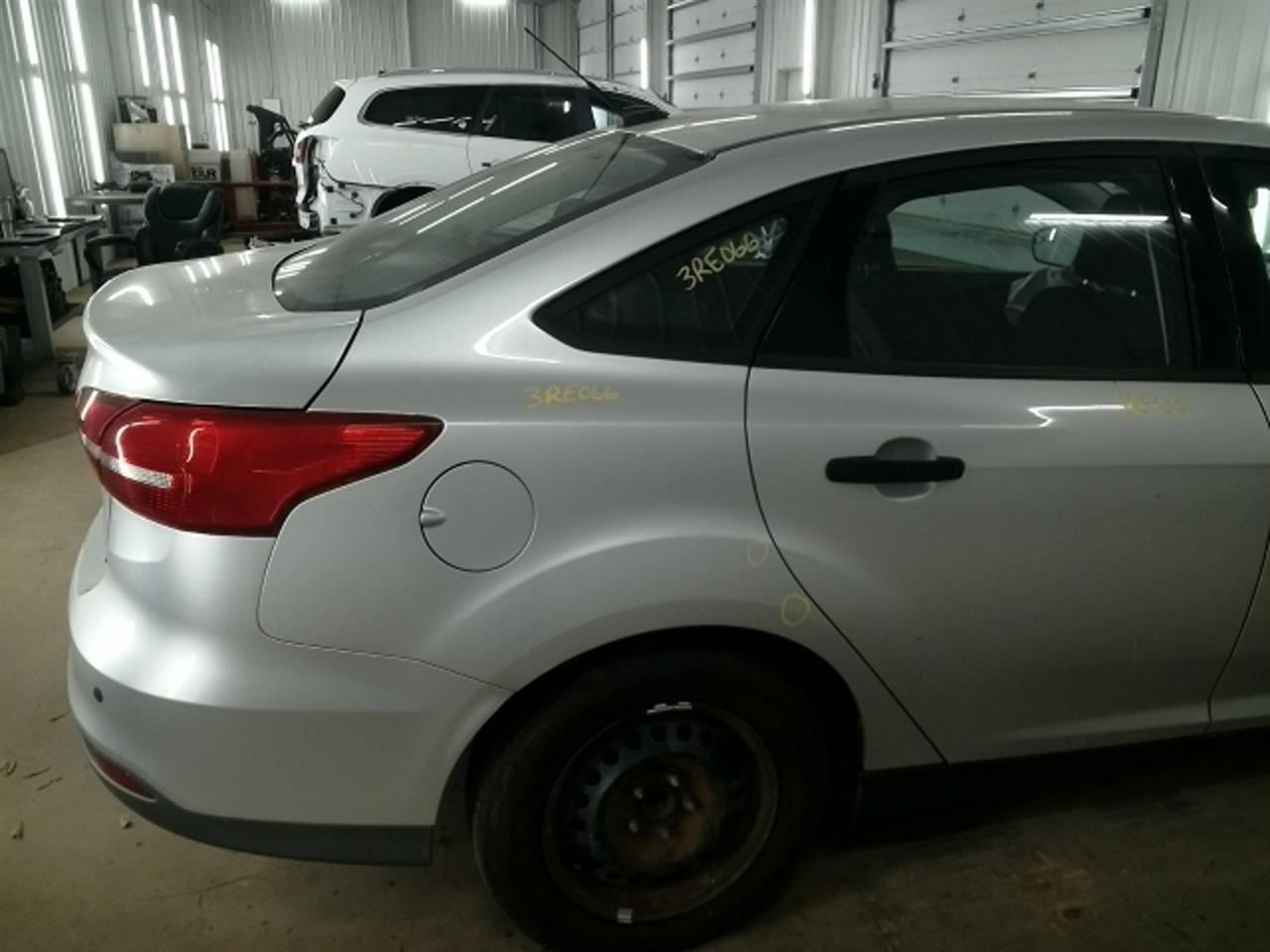 Driver Front Spindle/Knuckle ABS Electric EV Fits 12-18 FOCUS 104847010