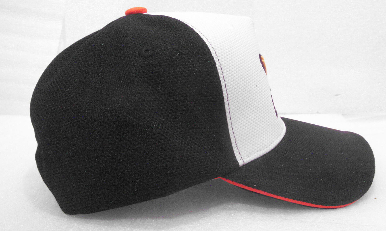 Mankato MOONDOGS Baseball Cap Hat Black & White Northwoods League