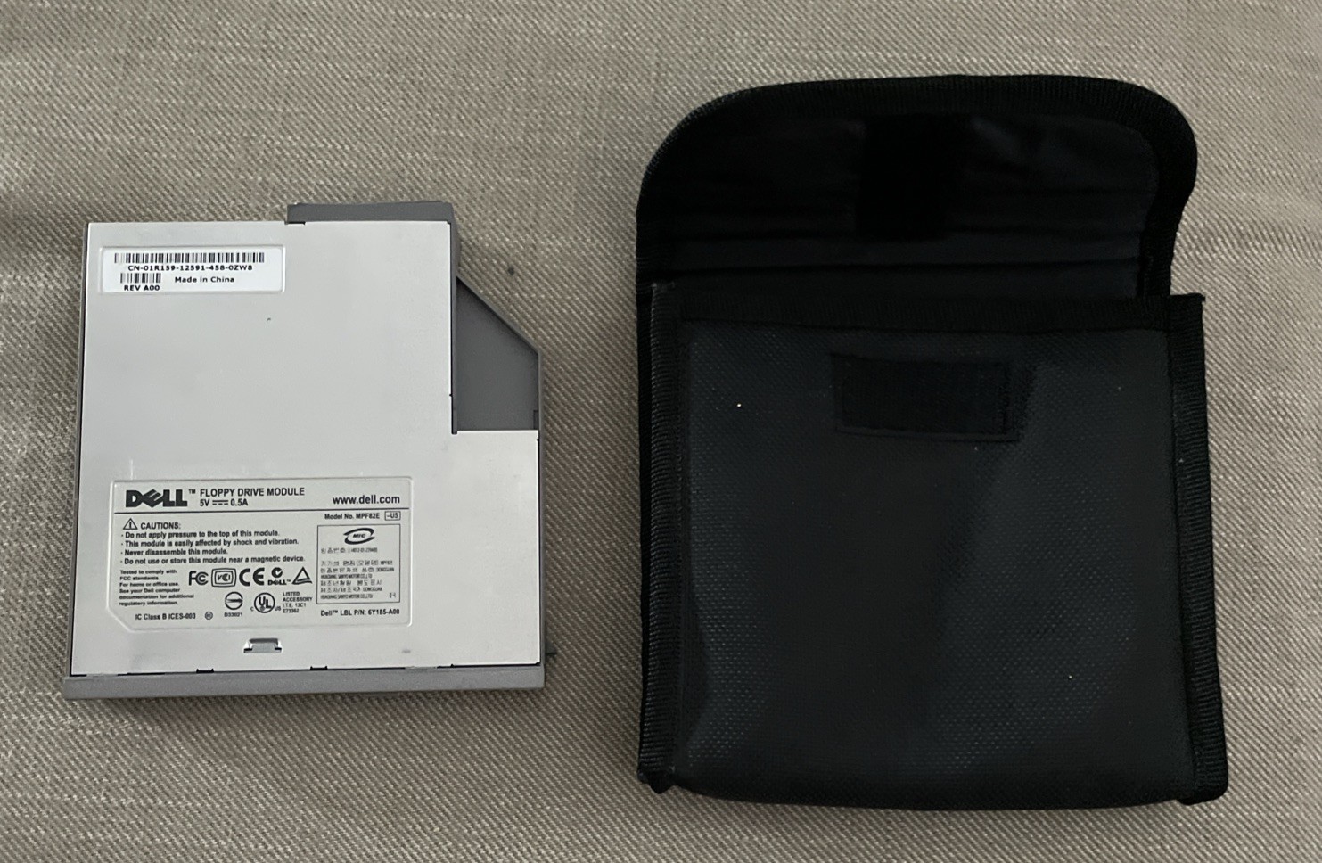 Dell Floppy Drive Module 1R159 W/Case