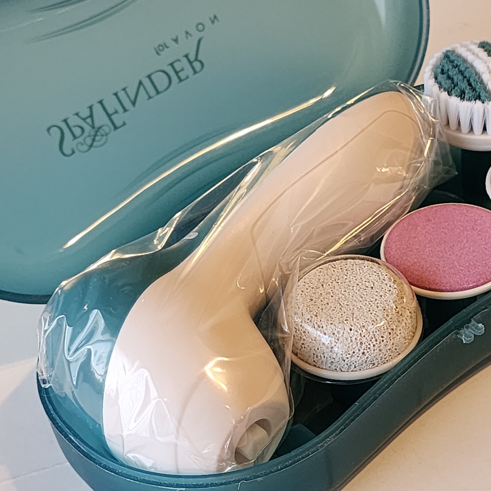 Avon Spa Finder Pedicure Foot Cleaning System