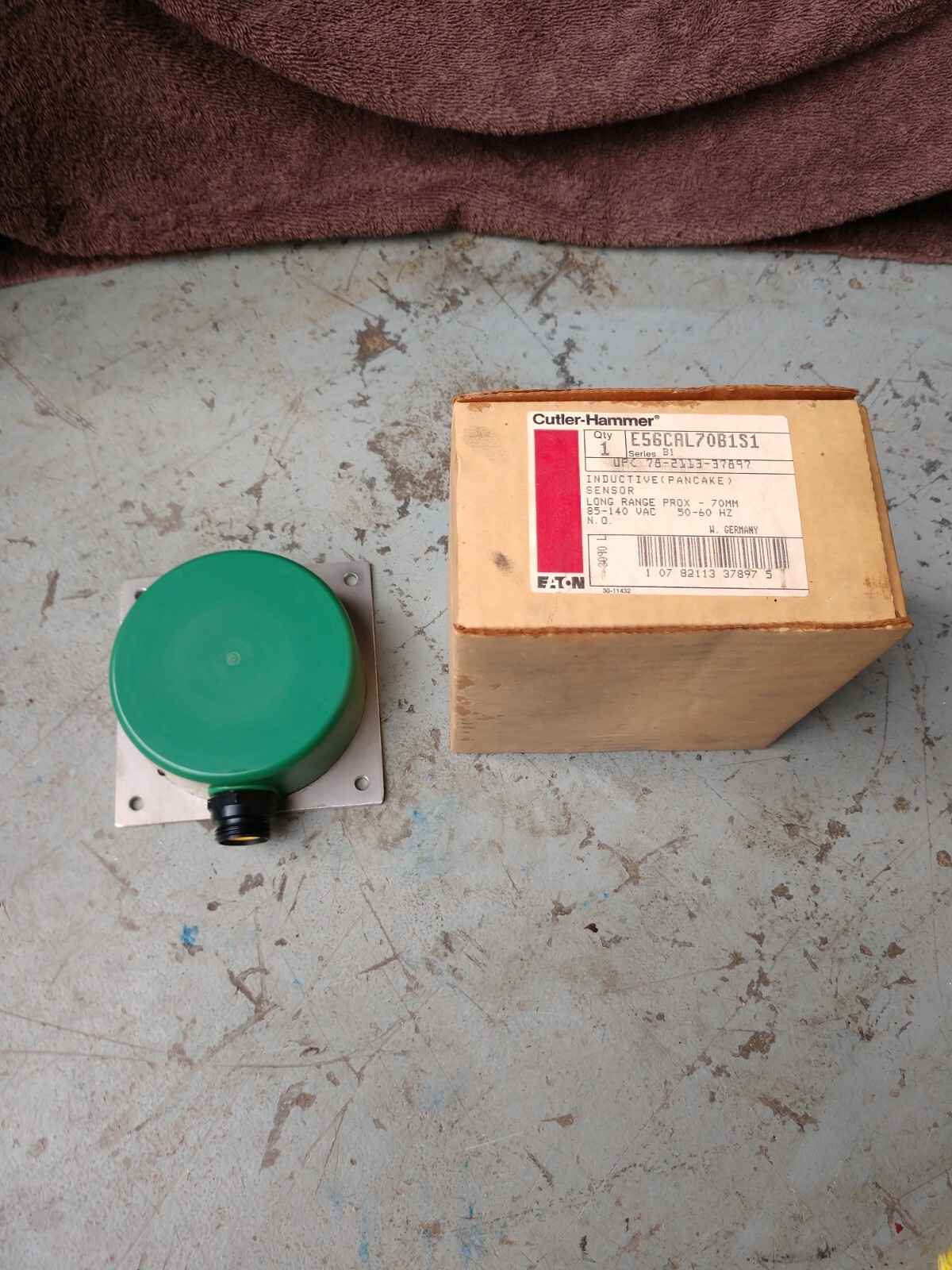 BRAND NEW NOS EATON CUTLER HAMMER E56CAL70B1S1 PROXIMITY SENSOR SER.B1