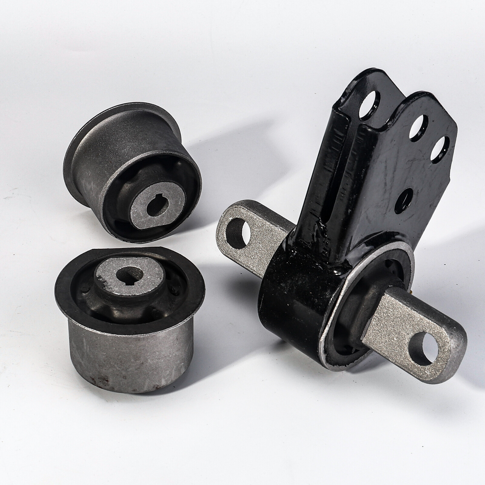 Front Differential Mount Bushing For Jeep Grand Cherokee Commander 3.7 4.7 5.7L