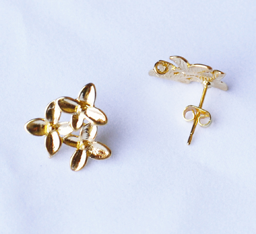 10 pcs Cherry Blossom Earstuds with Loop Gold Plated EF024