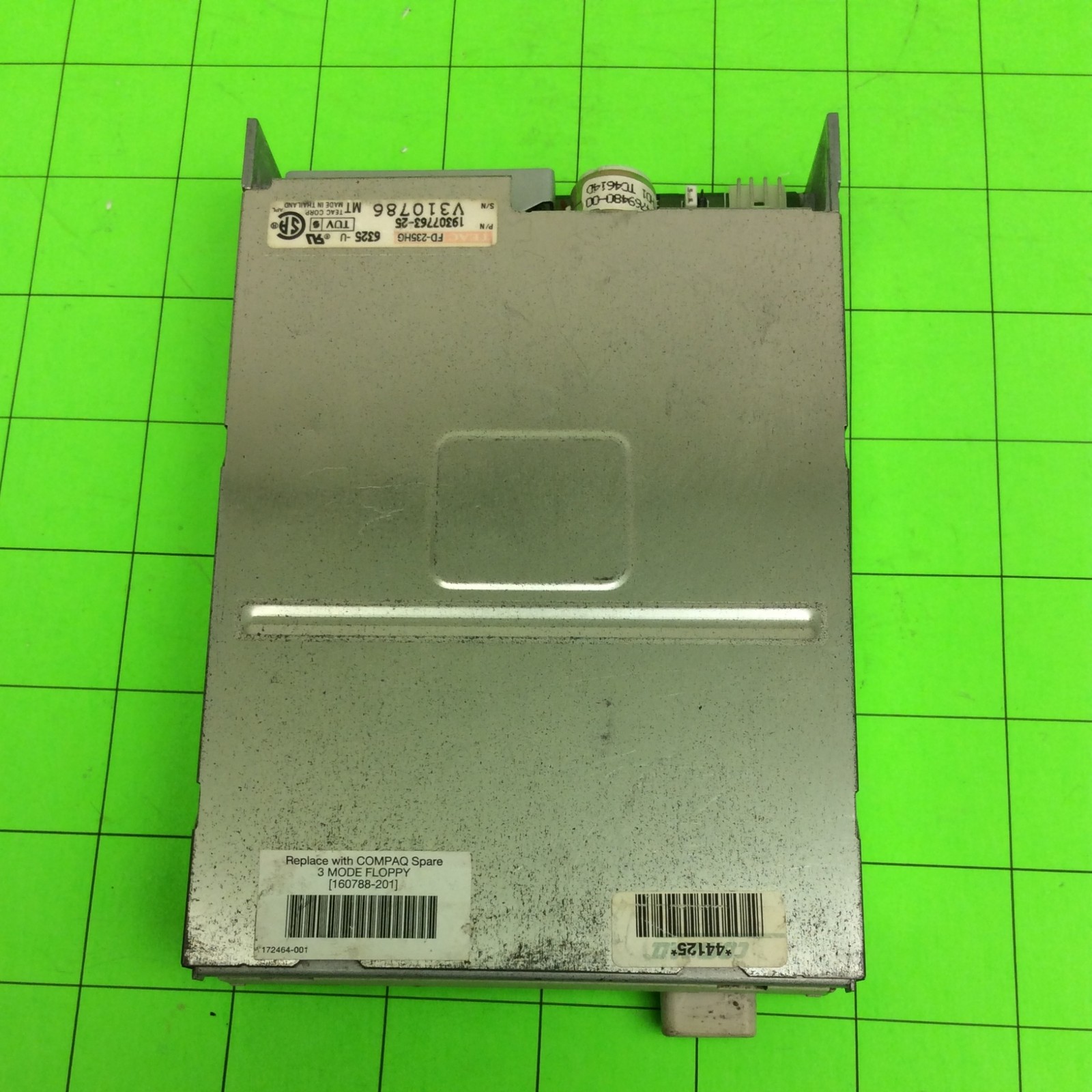 Compaq Pro Line 4/66 PC Floppy Drive 160788-201 14734090-10 19307763-25
