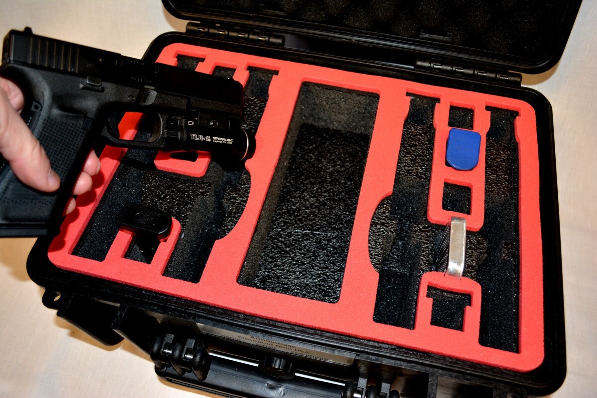 Armourcase  Waterproof 1450 case includes Red Top precut 4 pistol handgun foam