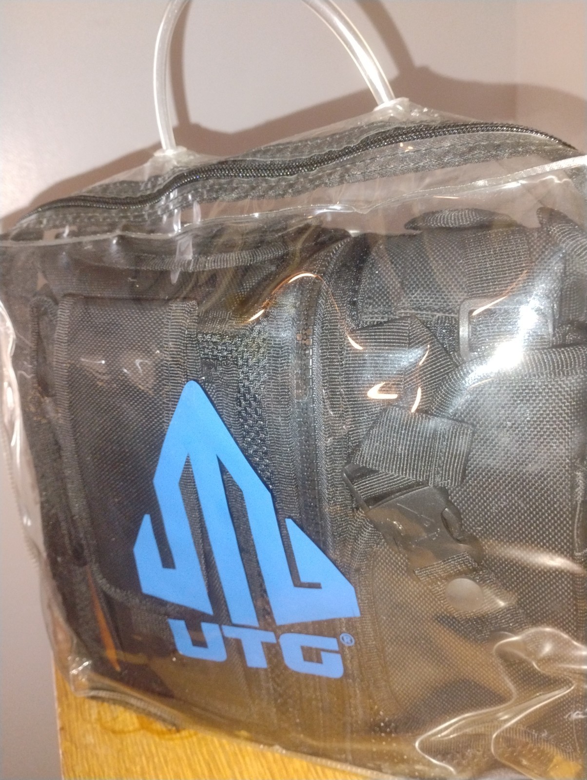 New UTG Law Enforcement Tactical Vest, Airsoft Paintball SWAT Right Handed Black