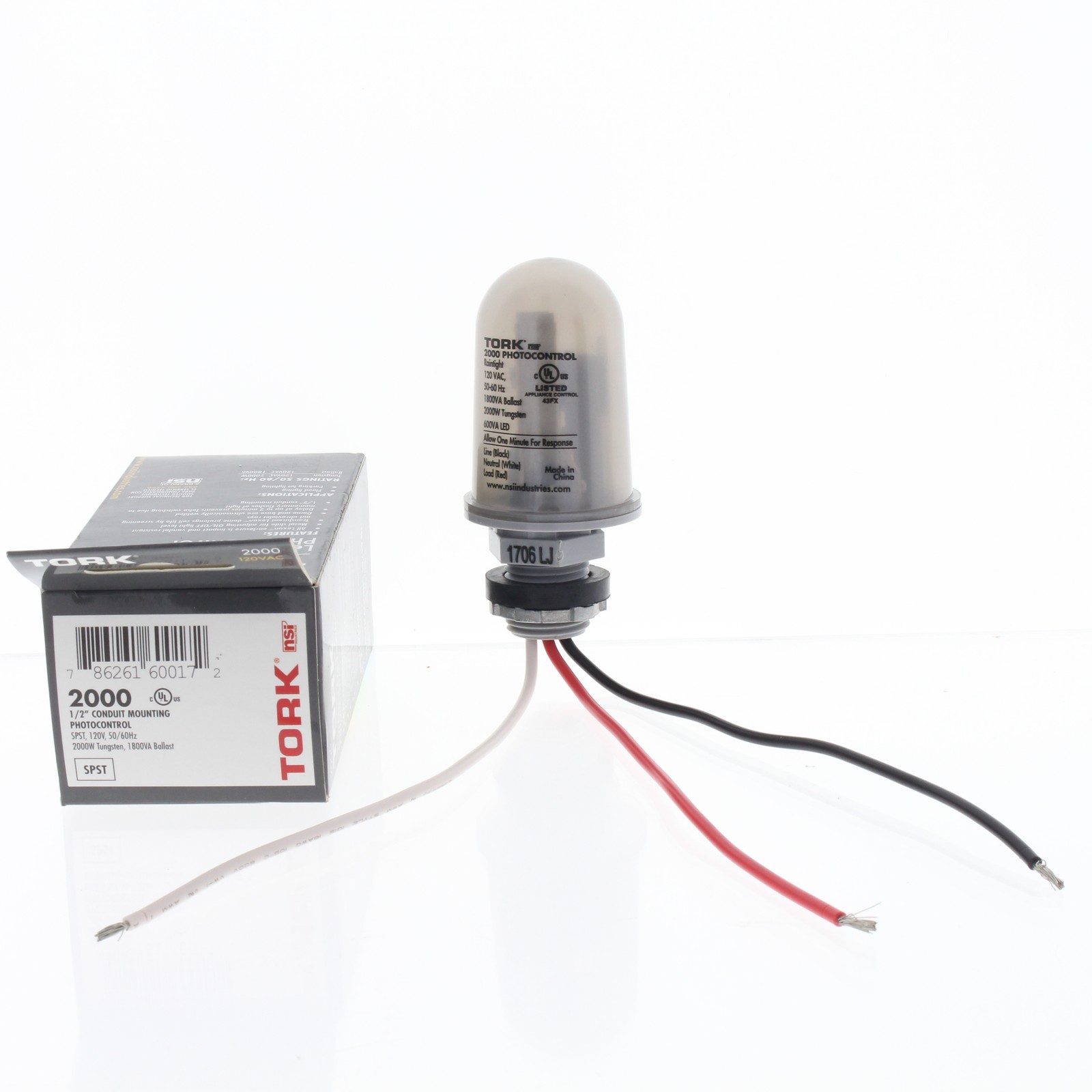 Tork 2000 SPST 2000W Photocontrol 1/2" Conduit Mounting 120V 50/60Hz Tungsten