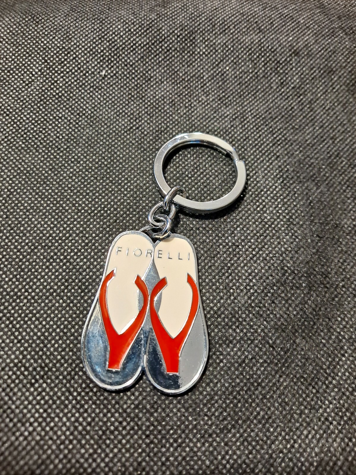 FIORELLI SANDALS KEY CHAIN!   e4152XCX