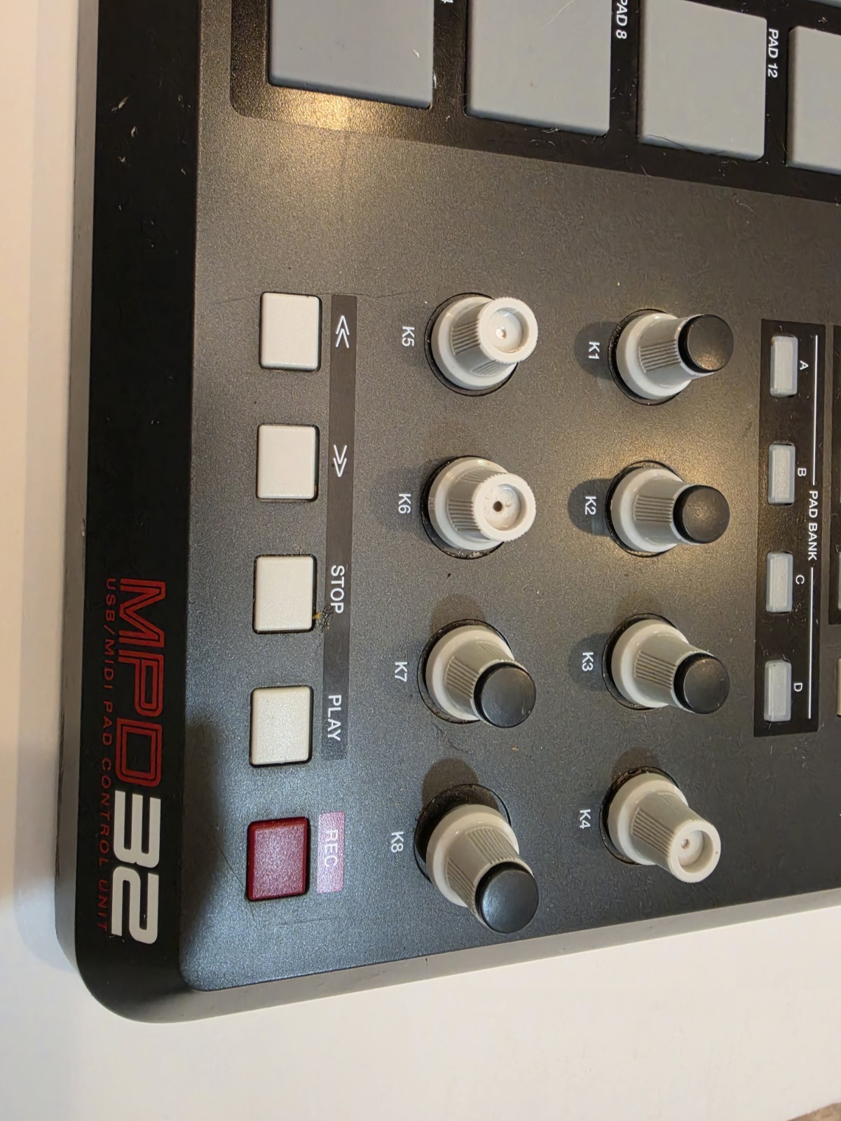 Akai Professional MPD32 USB/MIDI Pad Controller