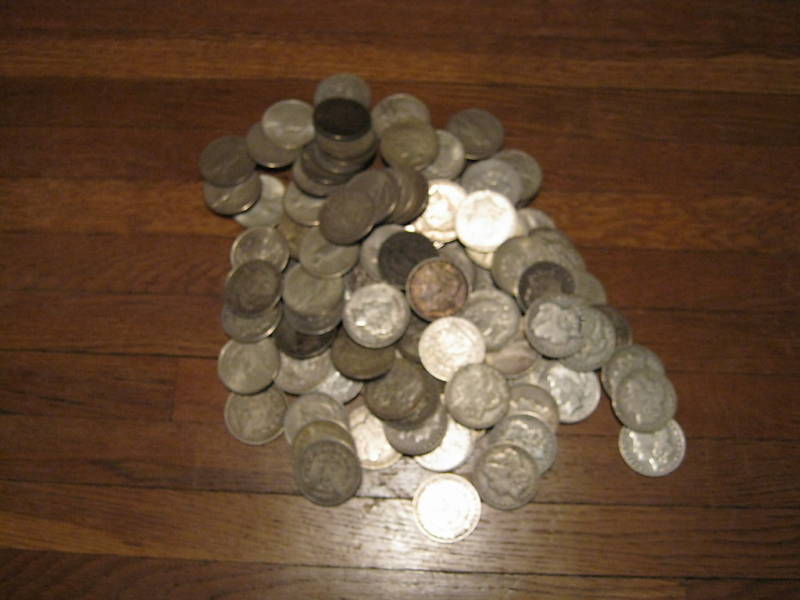 100 MORGAN AND PEACE SILVER DOLLARS BEAUTIFUL UNITED STATES COINS