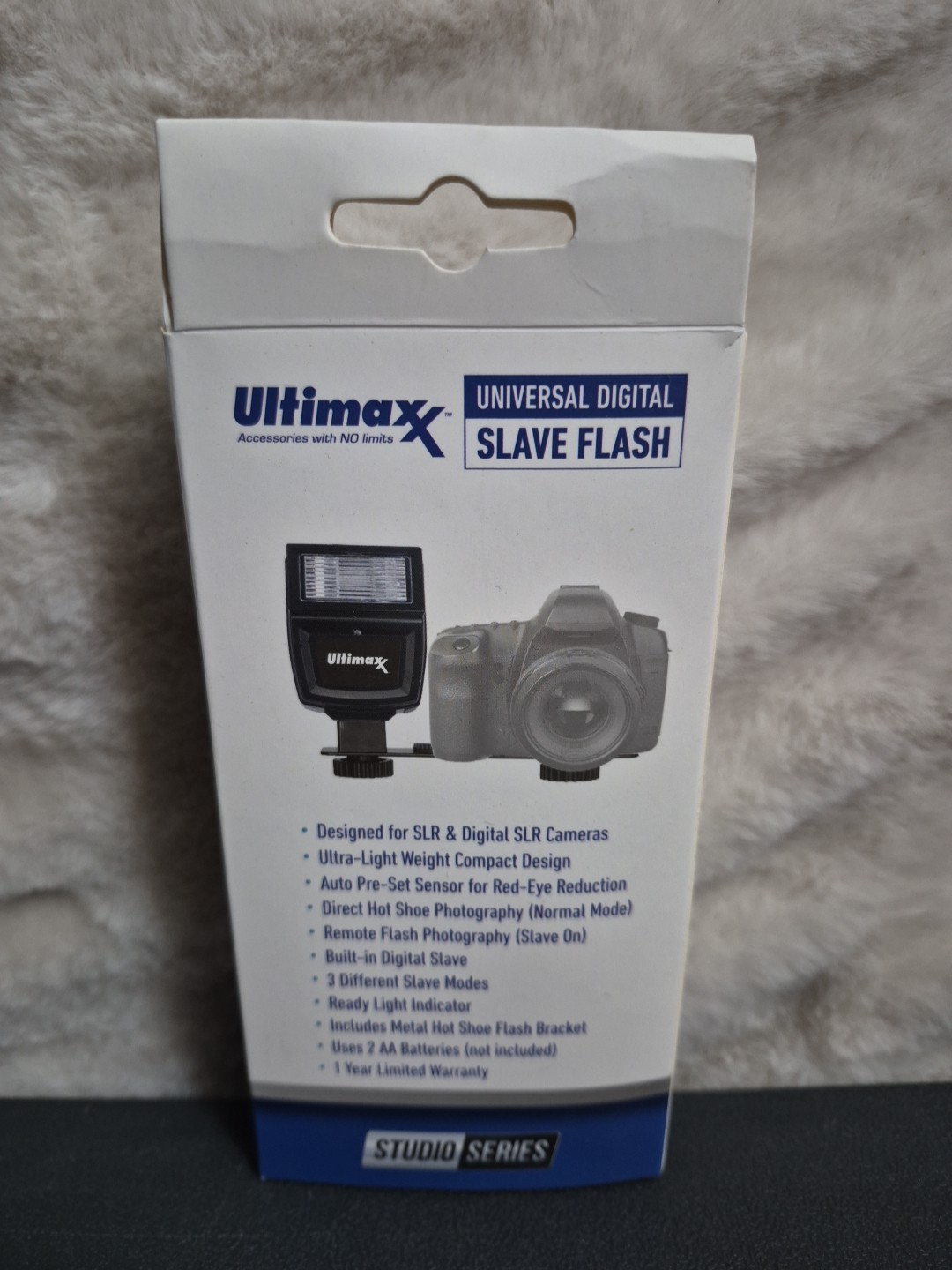 Universal Digital Slave Flash with Bracket by ULTIMAXX
