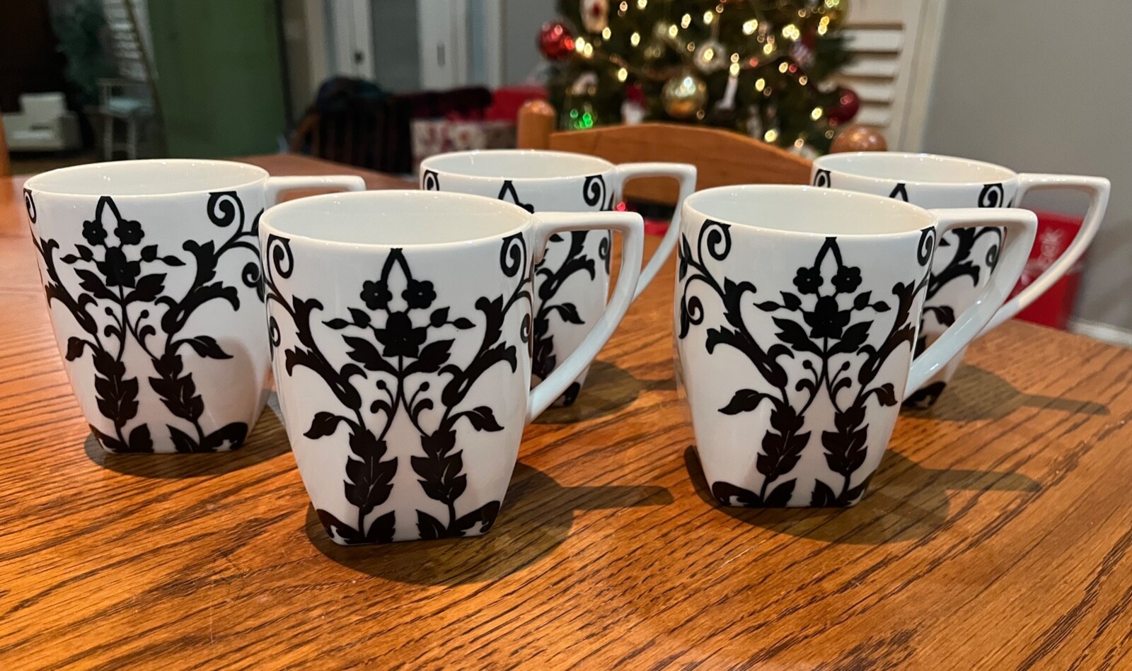 Set of 5 Coventry Antoinette Mugs