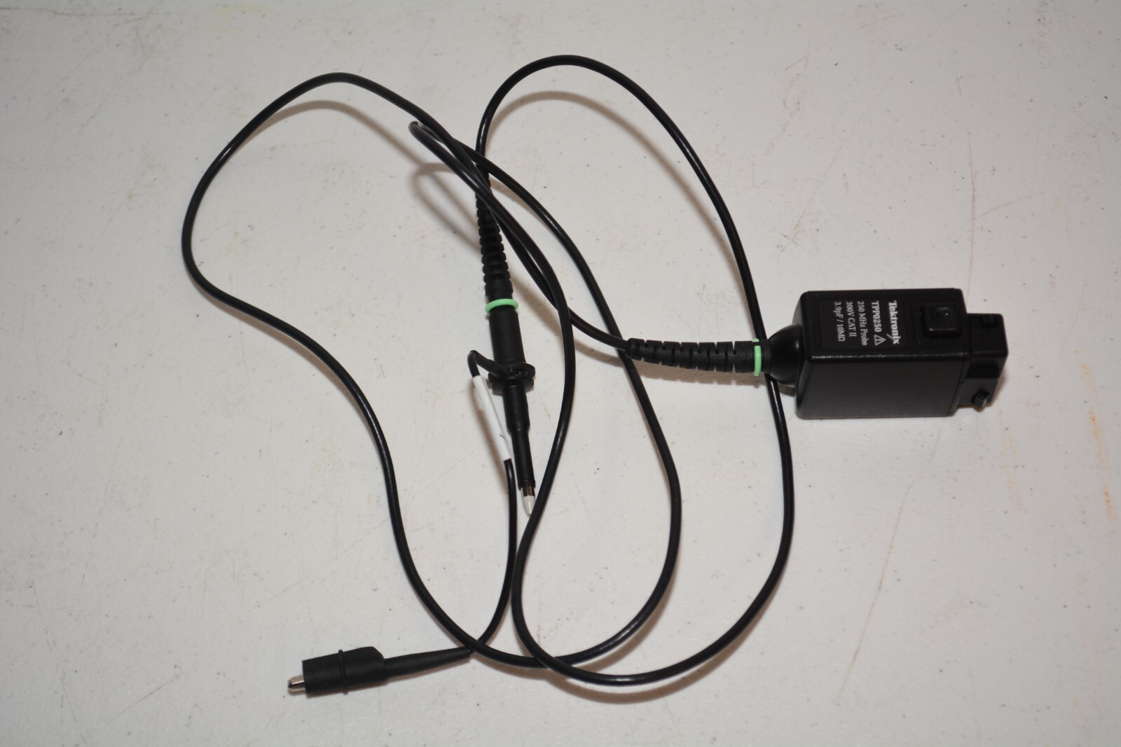 ^ Tektronix TPP0250 250 MHz 10X TekVPI Passive Voltage Probe #W4489