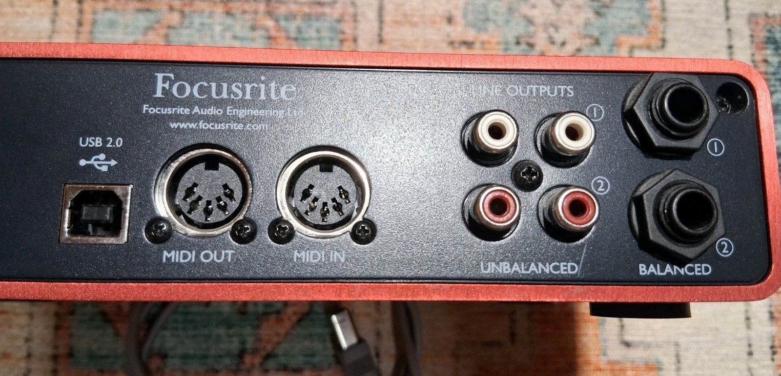 Focusrite Scarlett 2i4 2nd Gen USB Audio Interface 2-in/4-out W/USB Cable