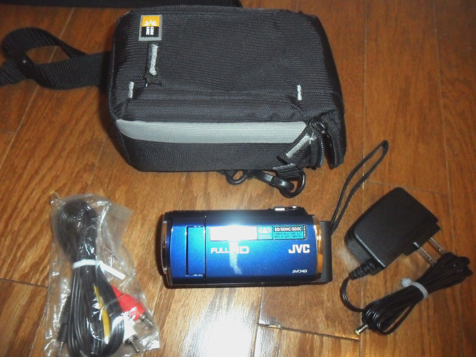JVC Everio GZ-E10AU Full HD- 40x Optical Zoom- Image Stabilization