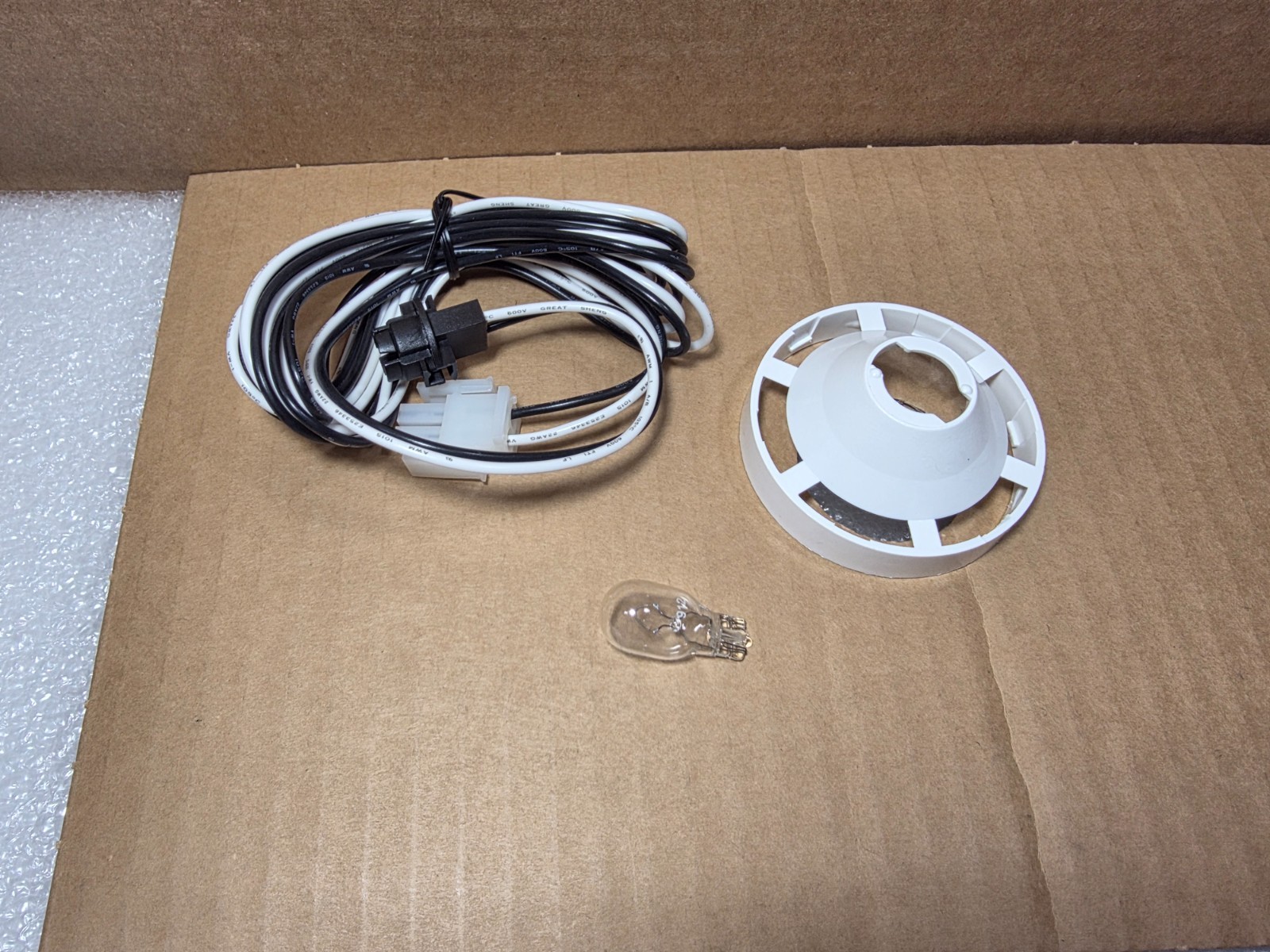 21089 Balboa® Spa Light Cord Assembly without Lens