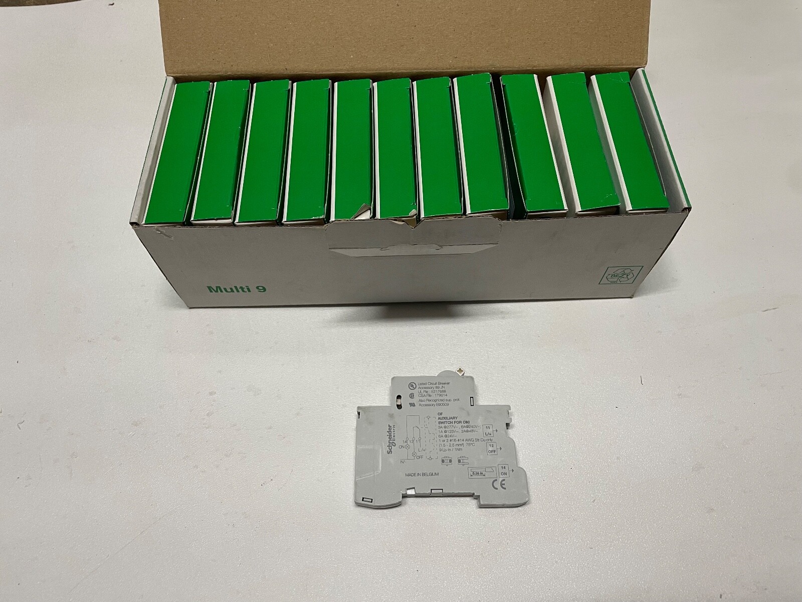 Lot/Partial Box of 11 Schneider Electric 26925 Auxiliary Switch 240-415V