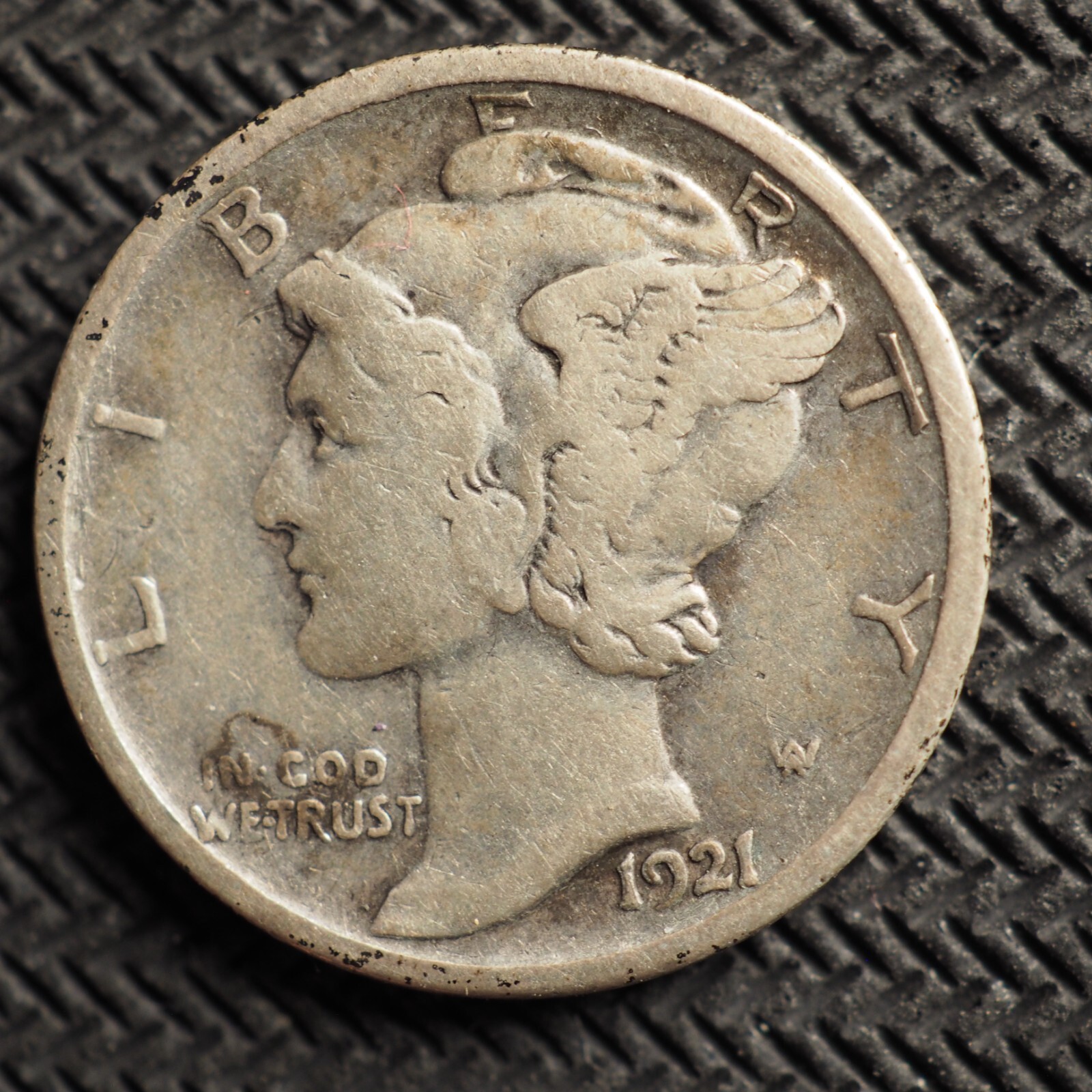 1921 **D**   MERCURY HEAD  SILVER  DIME *(NICE COIN)*   FREE SHIPPING  X9343