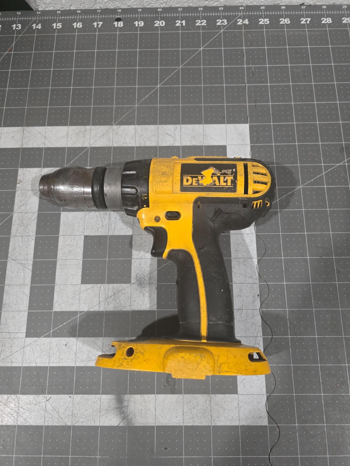 DeWalt DC725 1/2" Cordless Hammerdrill Drill Driver 18V 2 Speed Tool Only