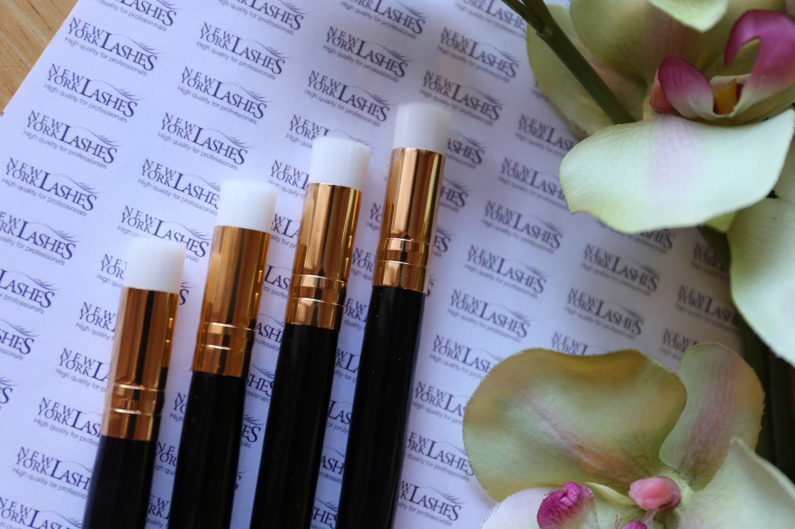 Eyelash Extension Brush Clean Before&After Service. Great Gift Client Take Home!