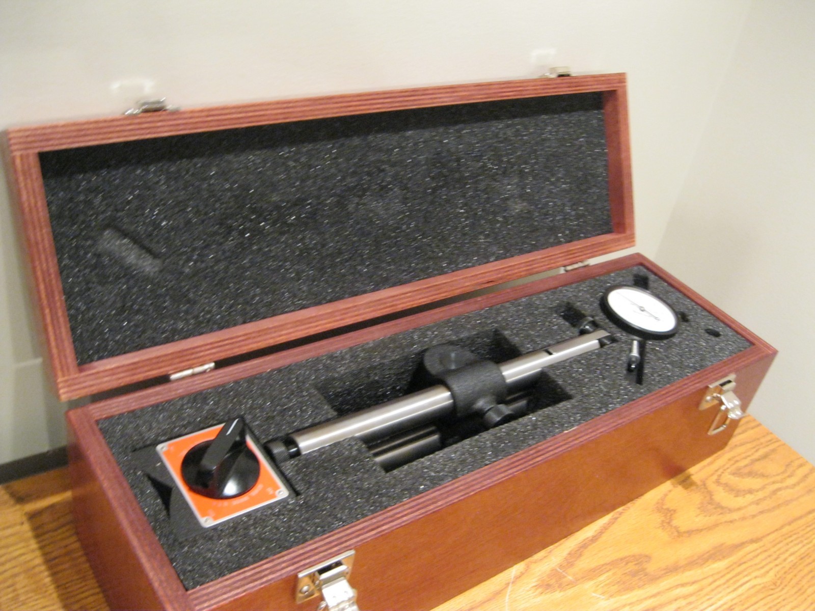 STARRETT 659 HEAVY-DUTY MAGNETIC BASE W/25-131J .0005 INDICATOR MACHINIST TOOLS