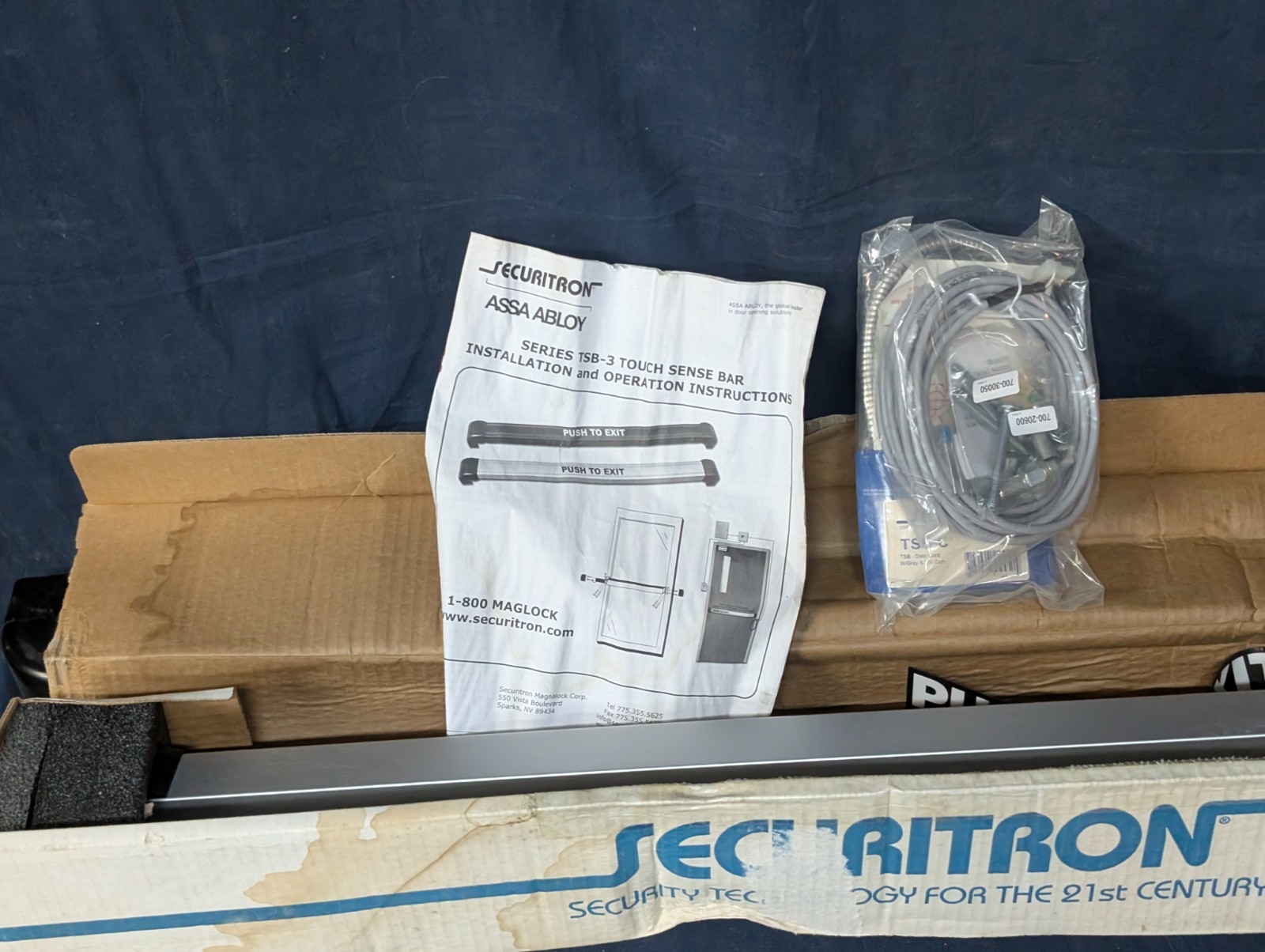 ASSA Ablou Securitron TSB-3 Touch Sense Bar, Push To Exit, NOS