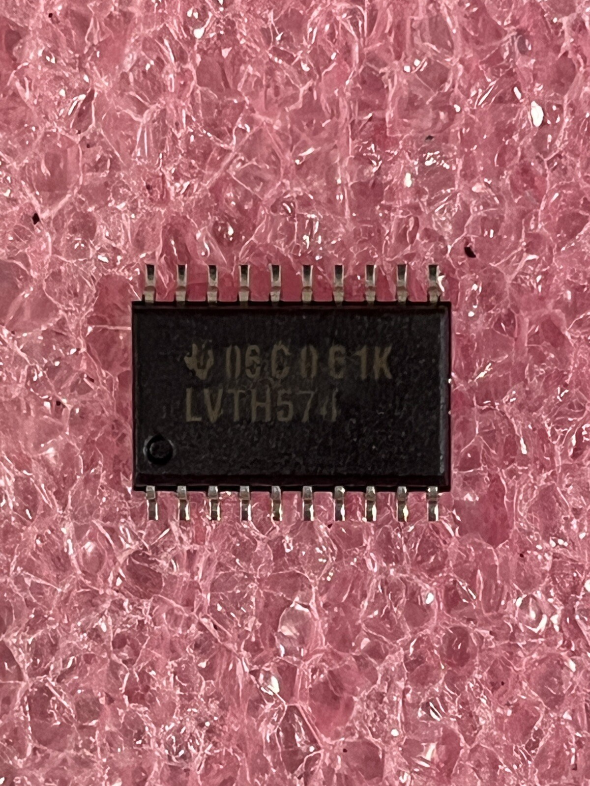 SN74LVTH574DW IC FLIP FLOP D TYPE TRI STATE ABT OCTAL 20 SOIC TI (LOT OF 5)