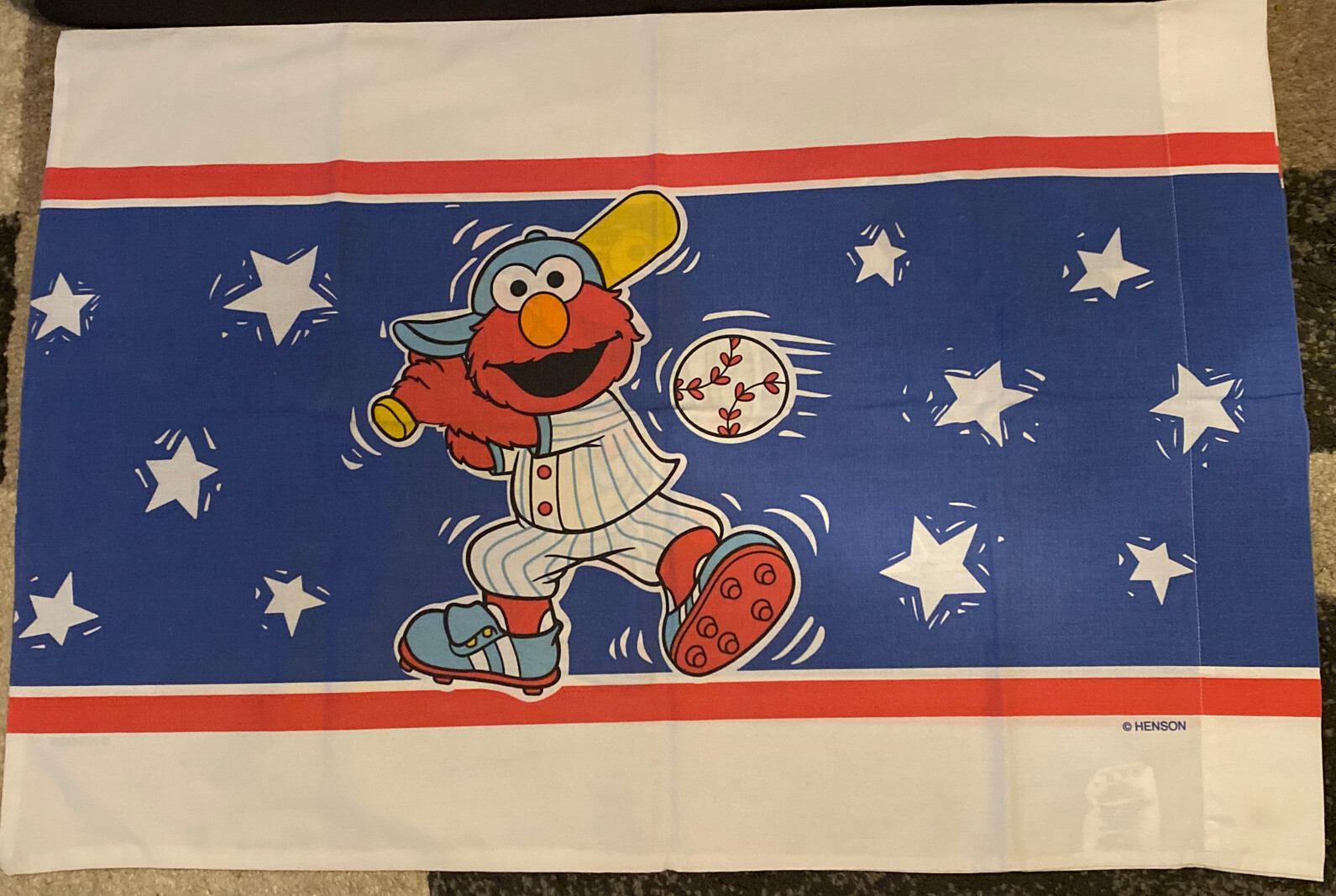2005 Sesame Workshop Elmo Standard Pillowcase Soccer Baseball Blue White Red