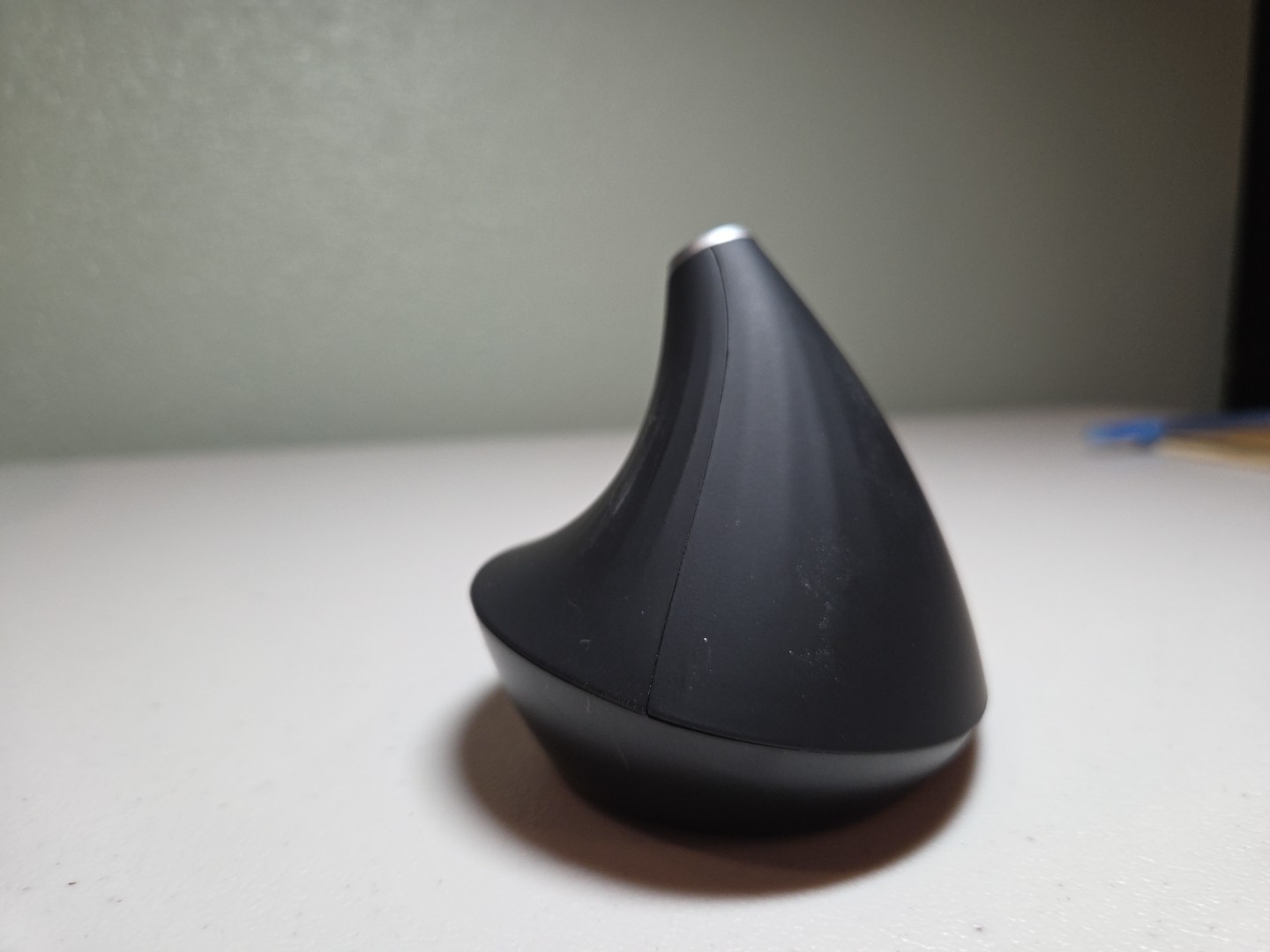 Ergonomic Optical Wireless Vertical Ergonomic Mouse Black usb dongle included