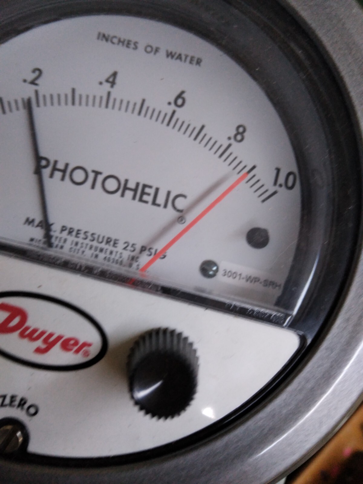 Dwyer Photohelic Pressure Switch Gauge 3001