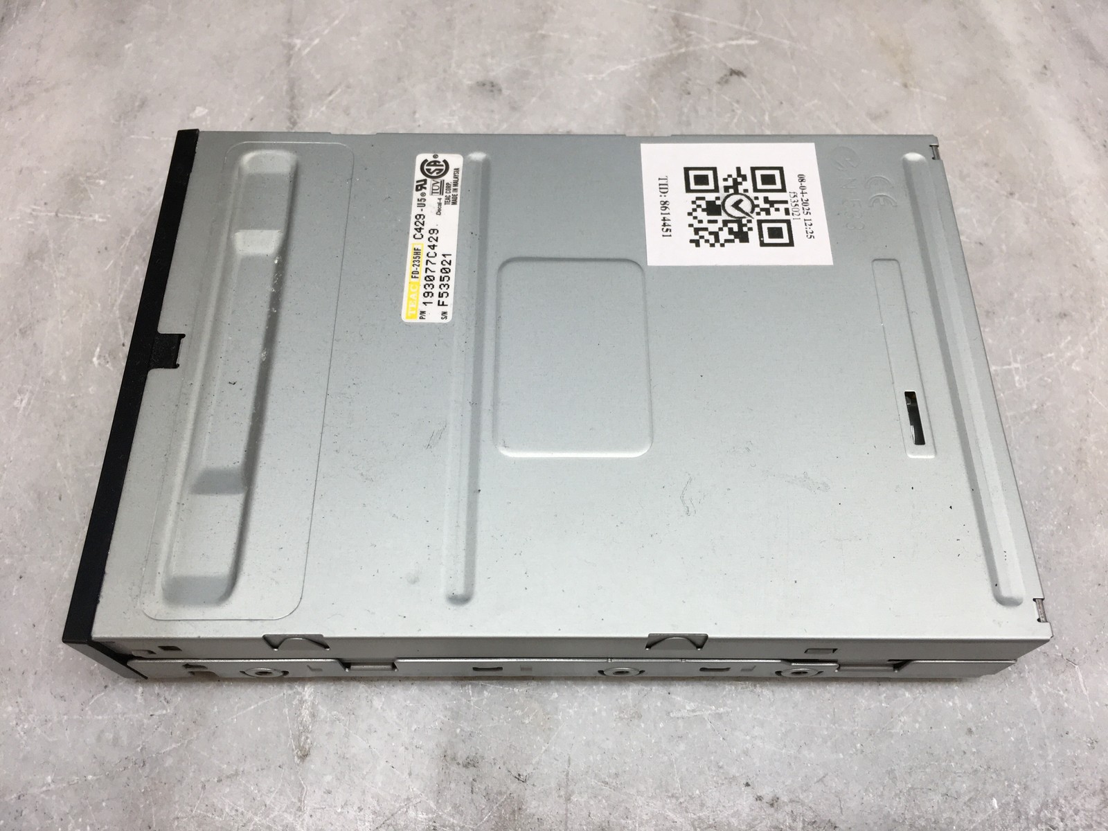 Teac FD235HF 3.5" inch Internal Desktop 1.44MB Floppy Disk Drive