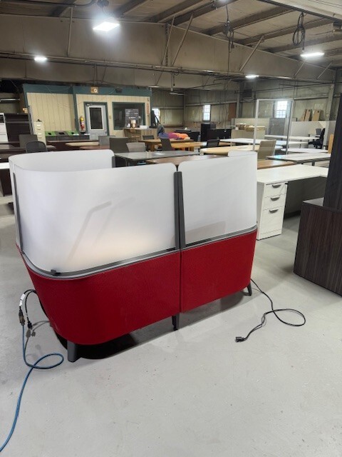 Steelcase Brody Privacy Work Lounge/ Work Desk w/ Chair & Foot Extension