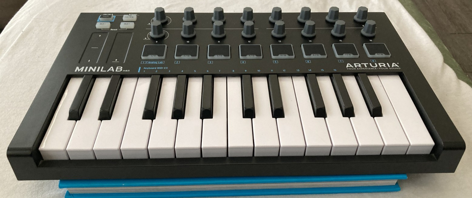 Arturia MiniLab MkII 25-Key USB MIDI Keyboard Controller - Tested/Working