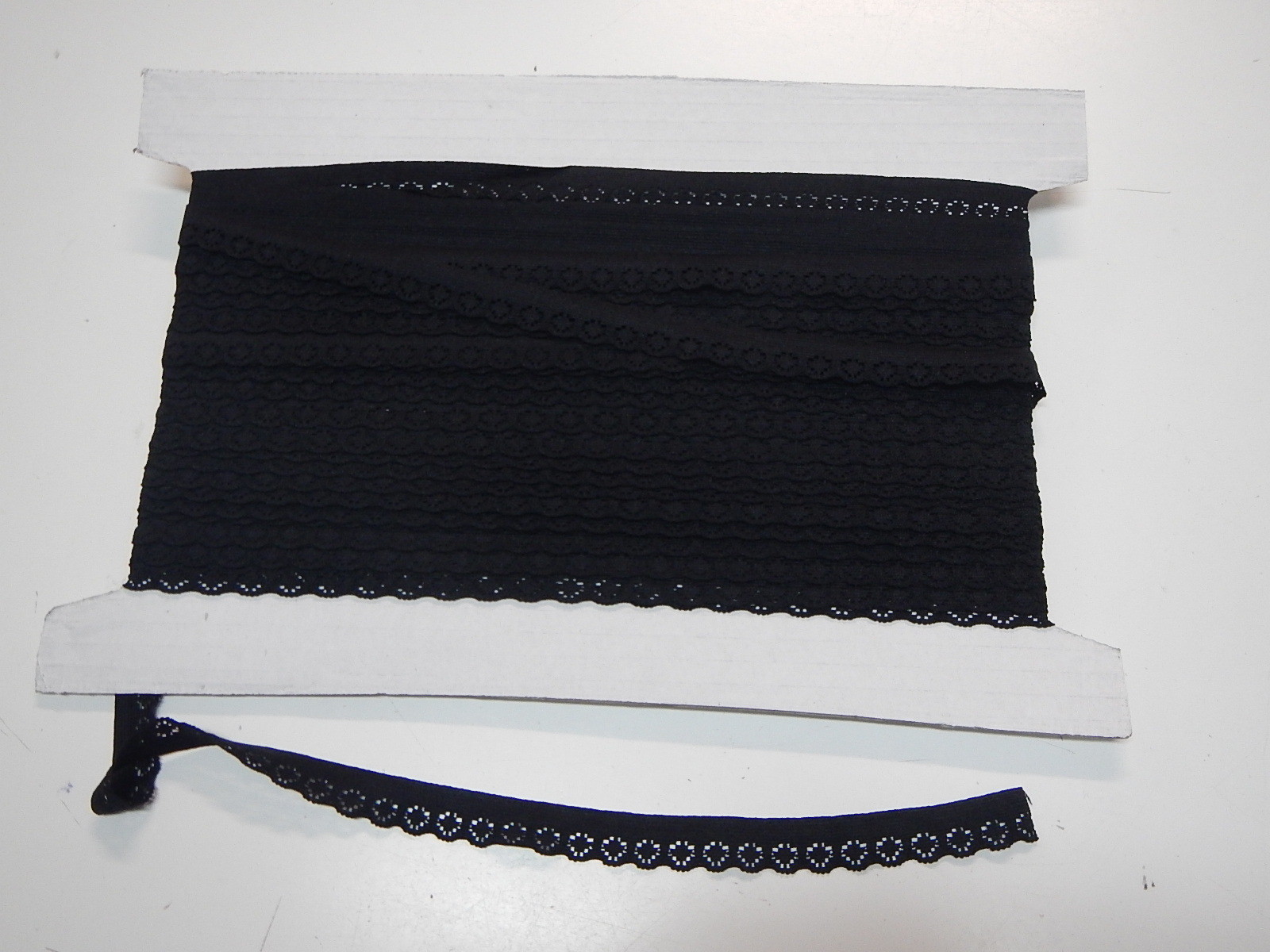 Elastic Lace Black  20 metres  933