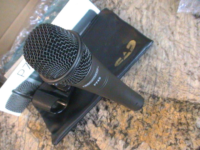 PROFORMANCE VOCAL MICROPHONE P745 - SUPERCARDIOID DYNAMIC LOW IMPEDANCE