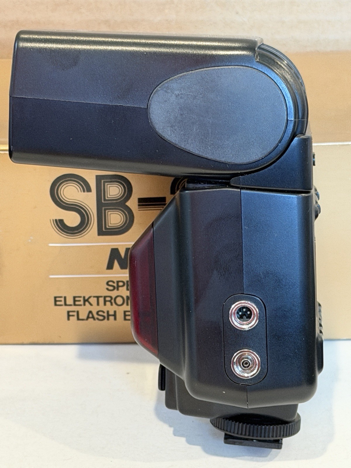 Nikon SB-25 Speedlight Shoe Mount Flash, Case Tested, Works Great